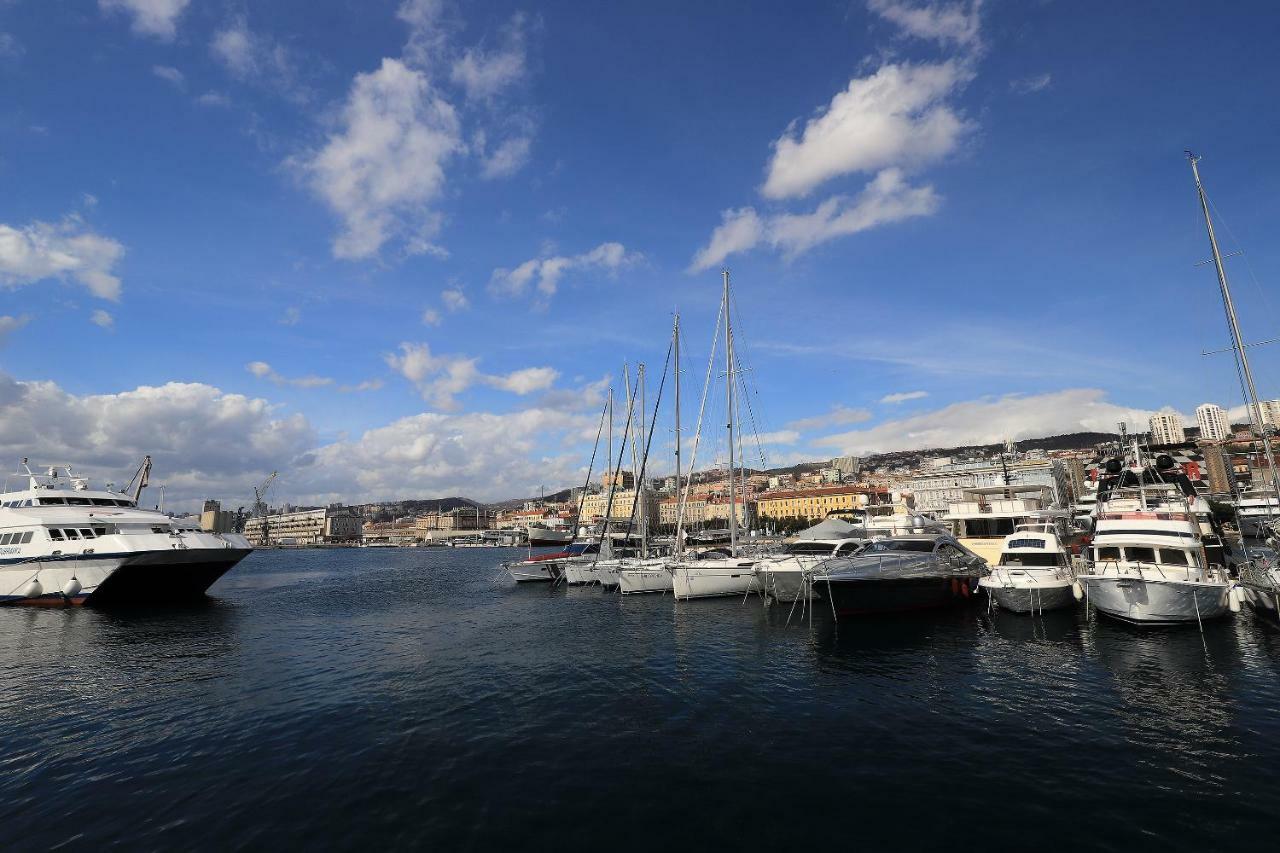 Nelly Apartment Rijeka Bagian luar foto