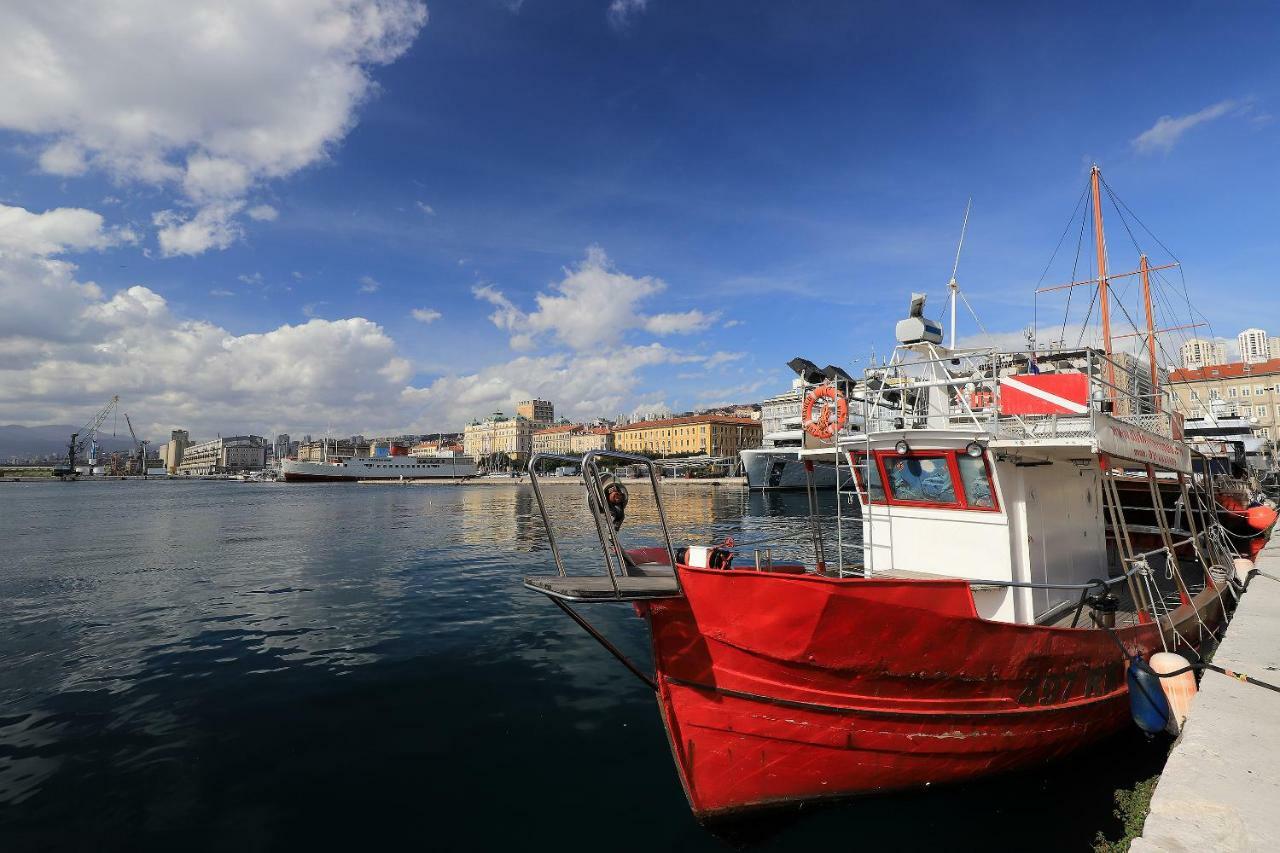 Nelly Apartment Rijeka Bagian luar foto